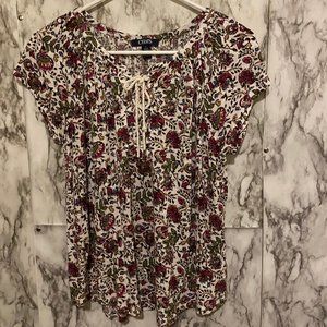 chaps blouse w/ floral print & lace up front
